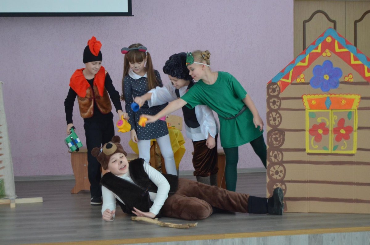 Зрители в детском театре