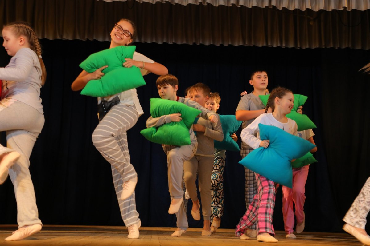 Театральный фон