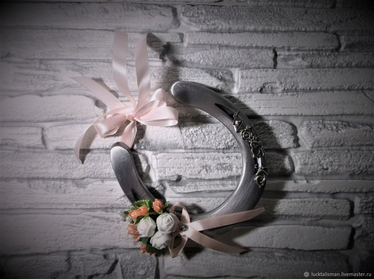 Подкова украшение