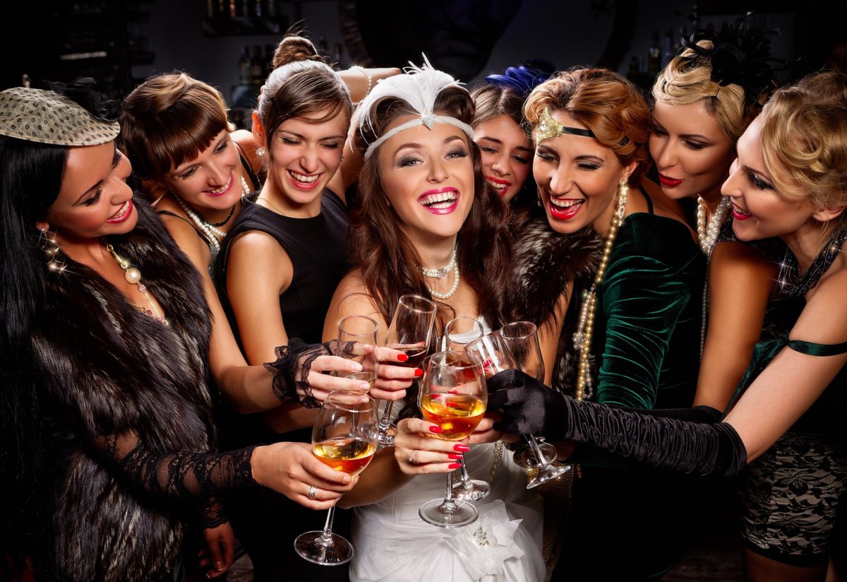 Силуэт женщины цветной