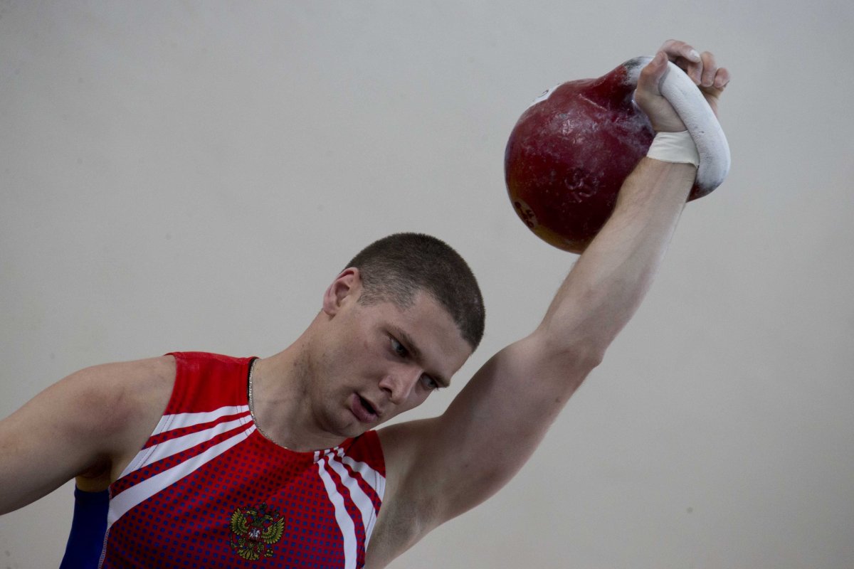 Гиря в руке