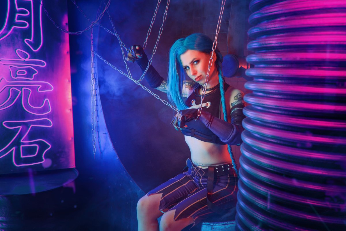 Энж Стрельникова косплей Джинкс