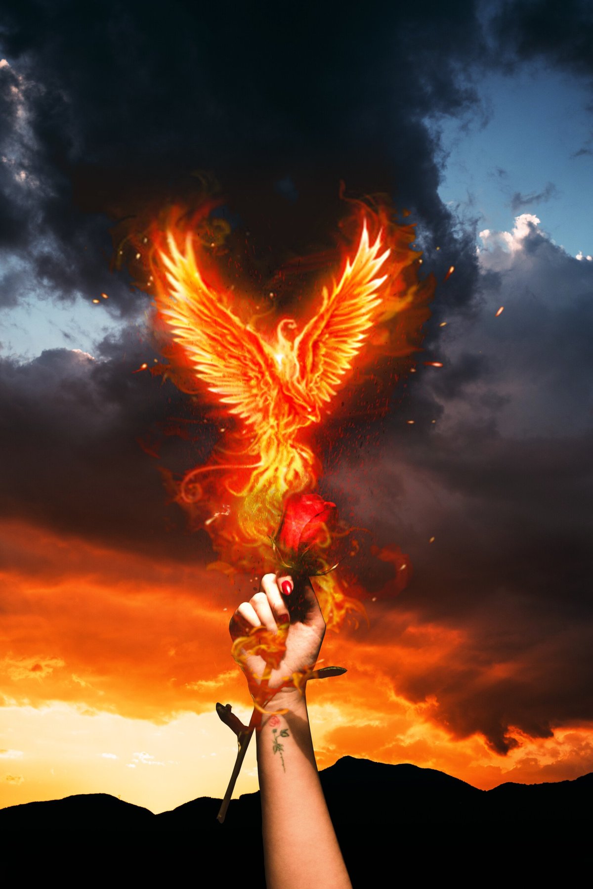 Девушка Феникс