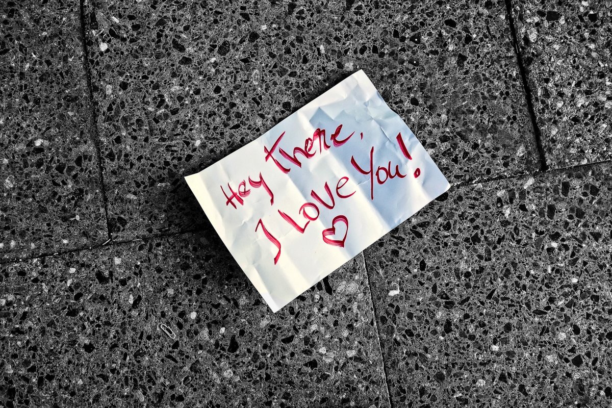 Пикчи с сердечками для выражения любви