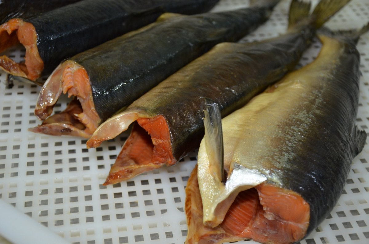 Стейк красной рыбы