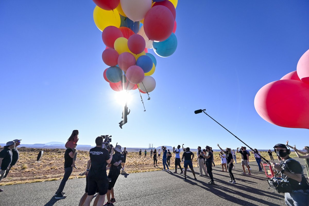 Дэвид Блейн на воздушных шарах