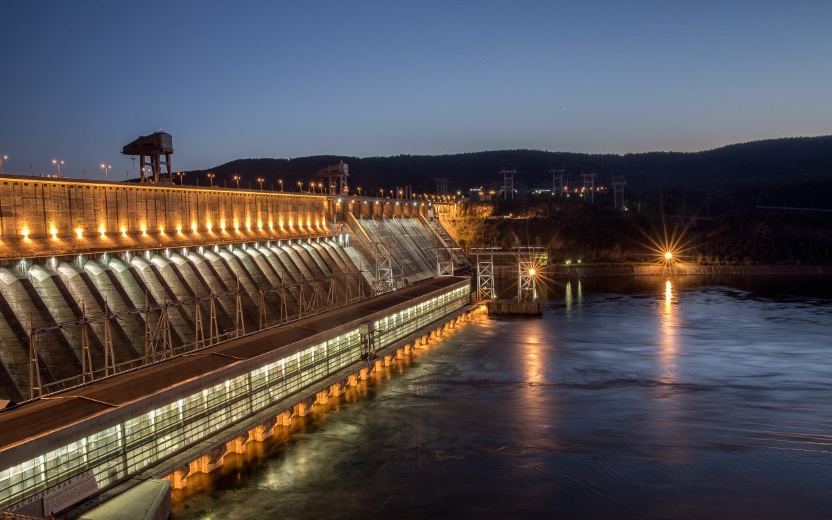Красноярская ГЭС водосброс
