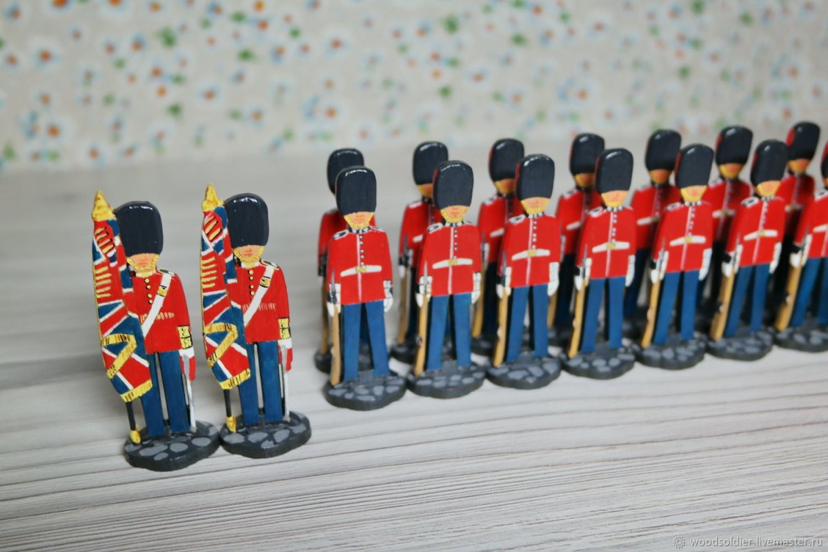 Солдатики из дерева