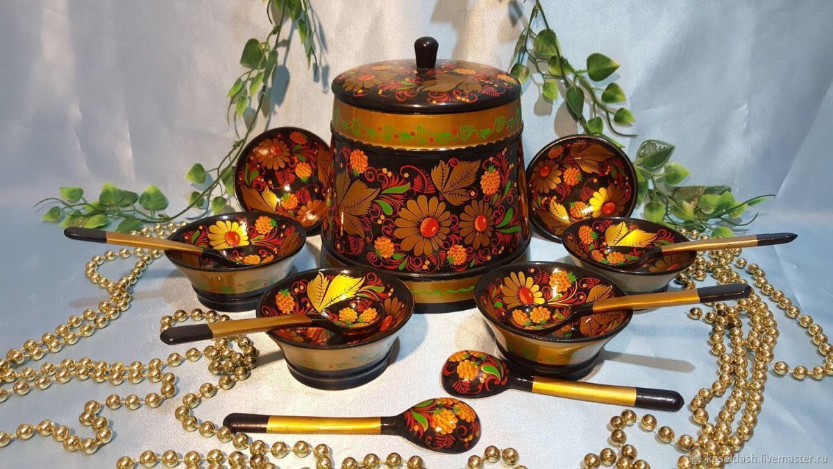 Глиняная и деревянная посуда