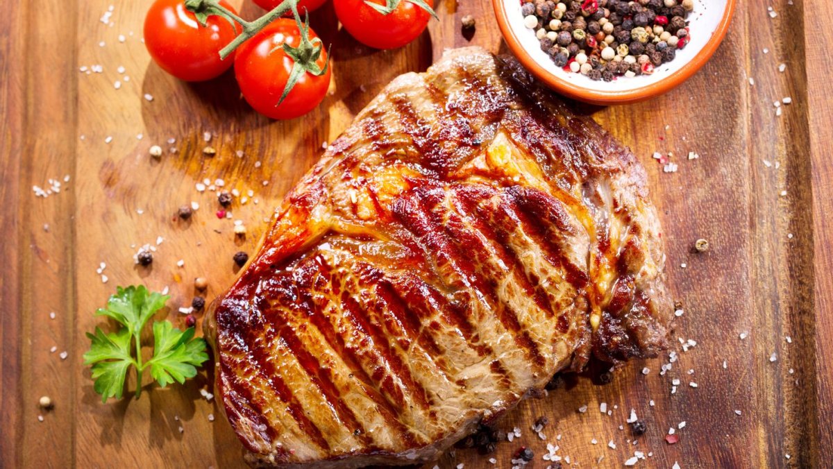 Стейк на гриле