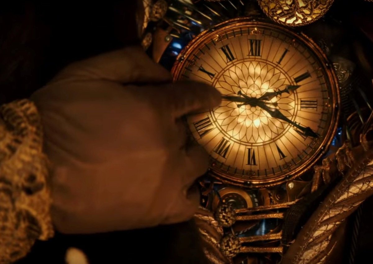 Алиса в Зазеркалье Часовщик