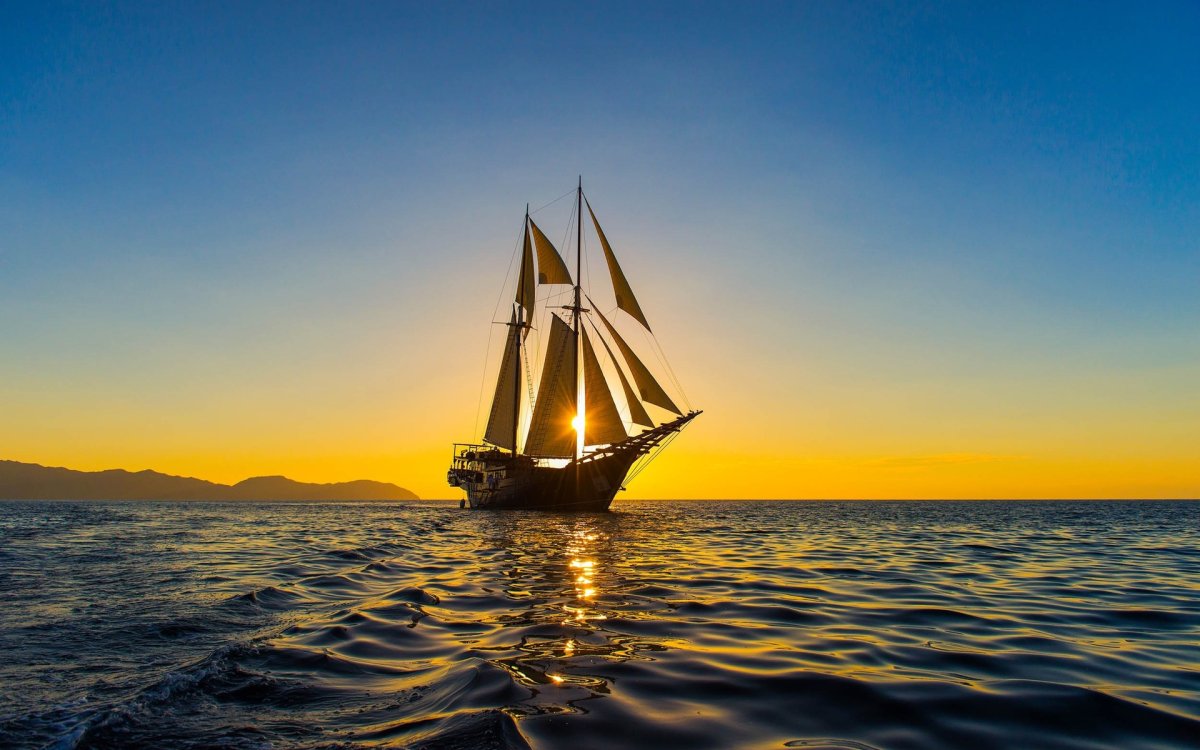 Море закат корабль