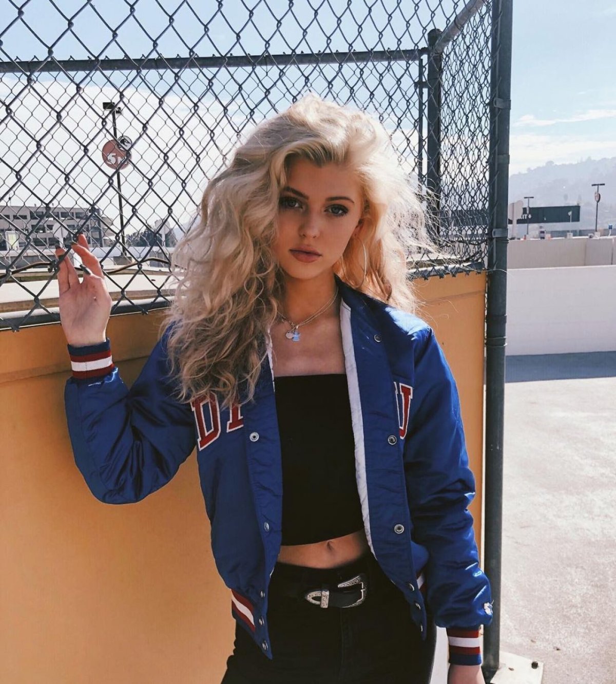 Фотосессия в стиле 90