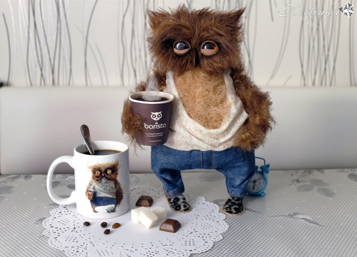 Сонная Сова с кофе