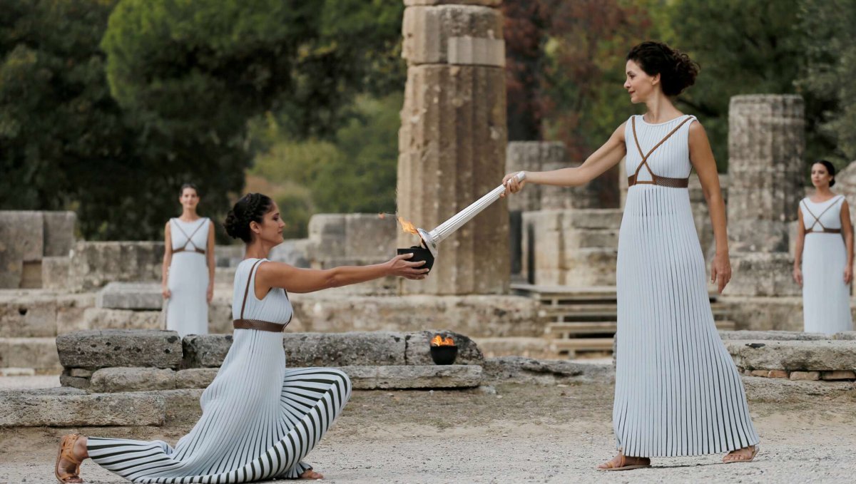 Зажжение олимпийского огня 1936