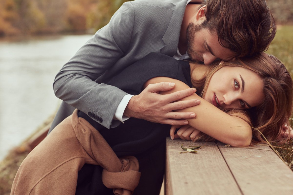 В нежных объятьях