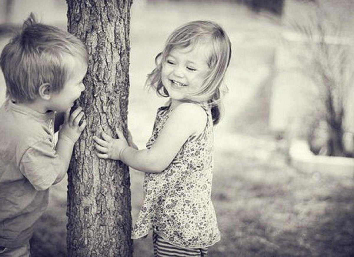 Дети влюбились