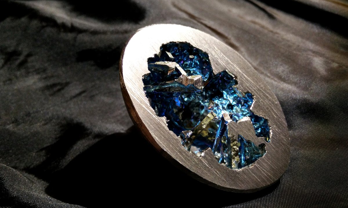 Самородный висмут Кристалл