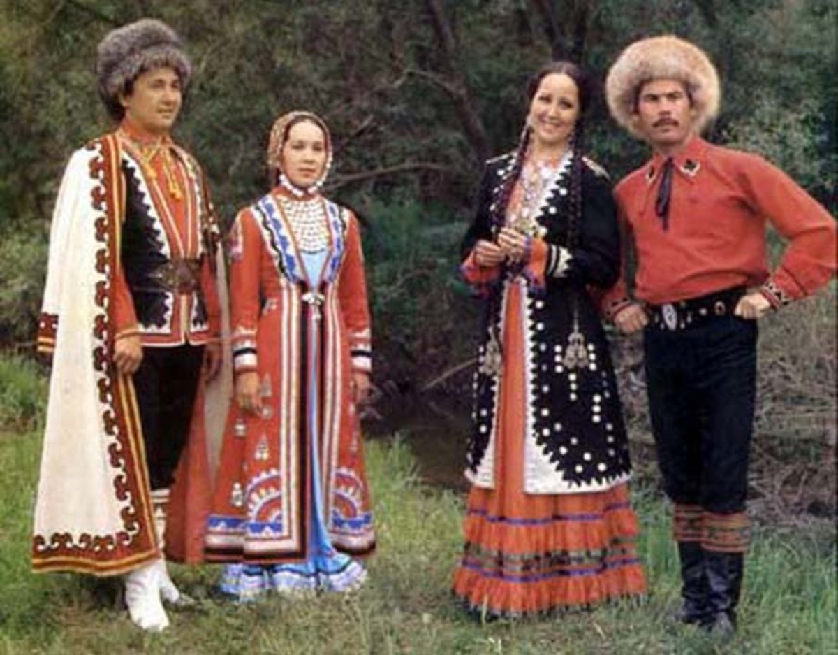 Башкирская девушка в национальном костюме