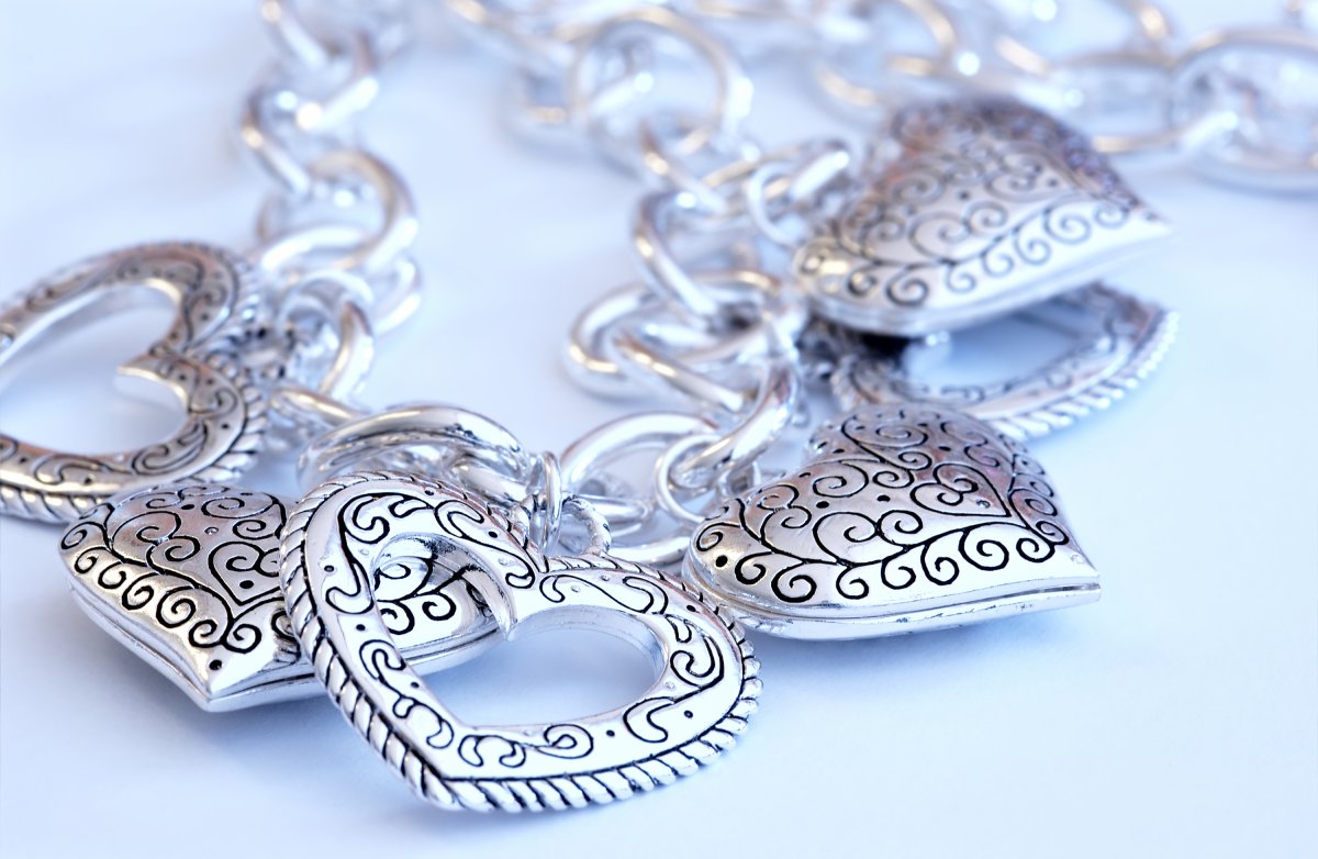 Серебряные ювелирные изделия
