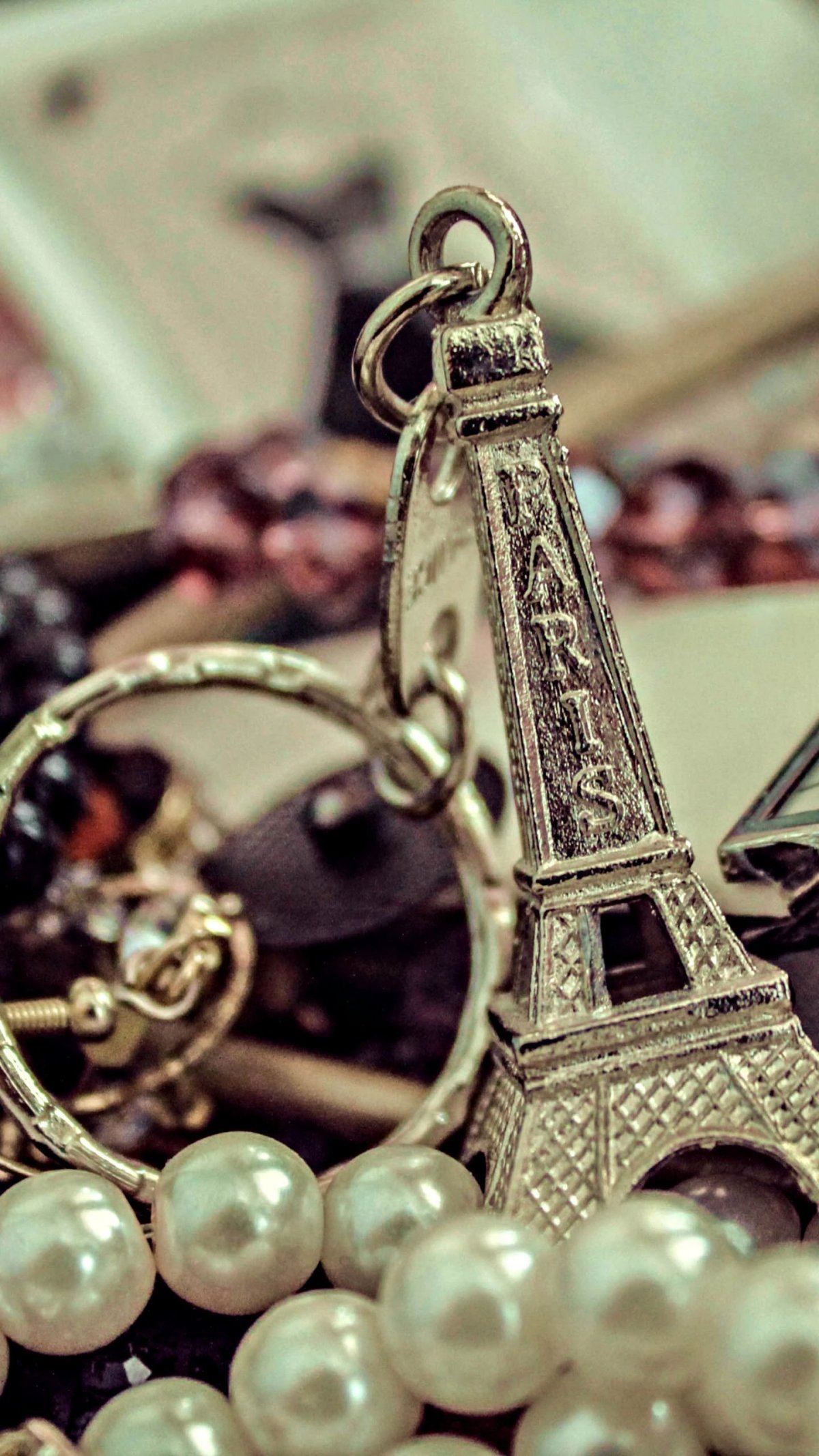 Красивая картина с Эйфелевой башней