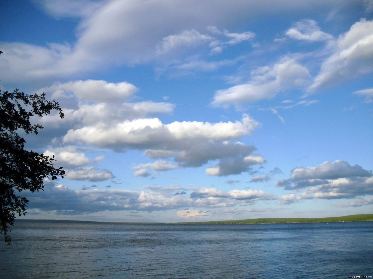 Озеро Увильды красный камень