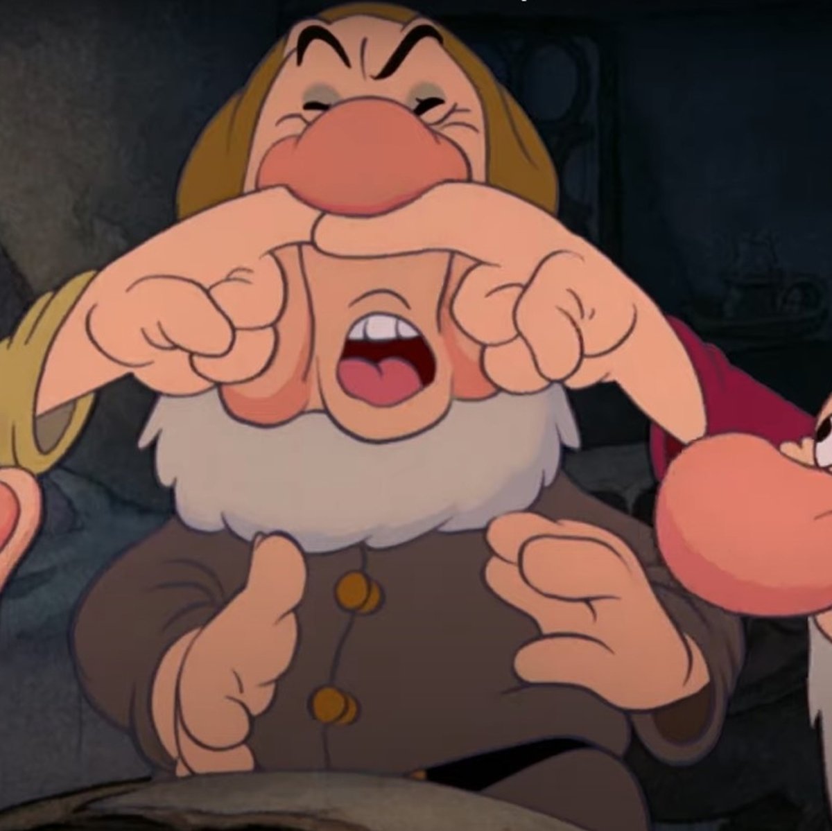 Гном Ворчун из Белоснежки и 7 гномов