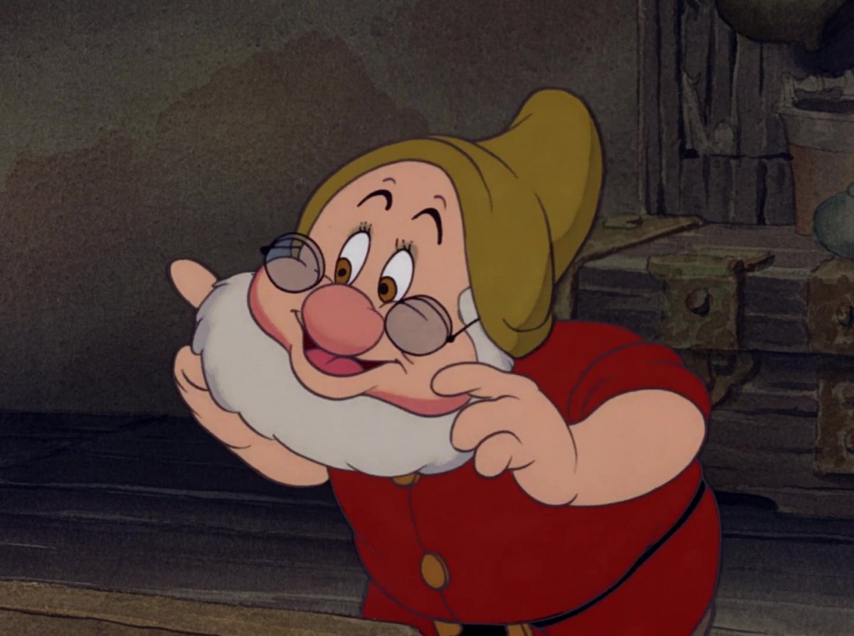 Гном Ворчун из Белоснежки