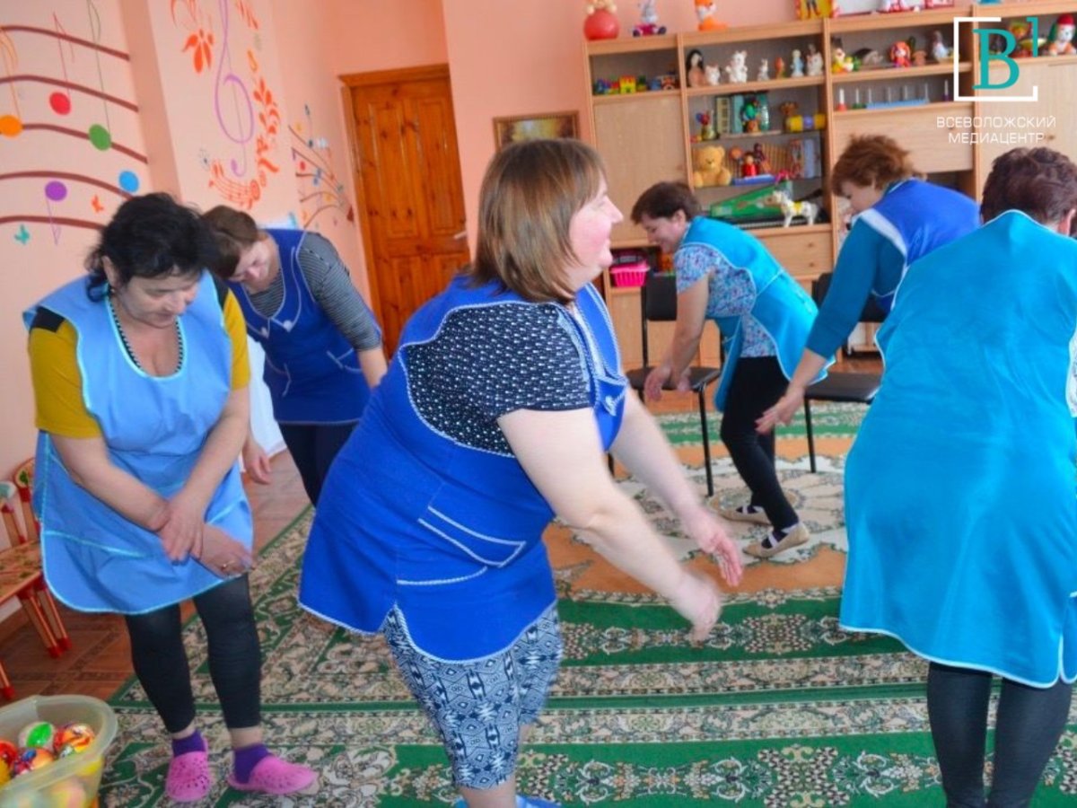 Значок воспитатель