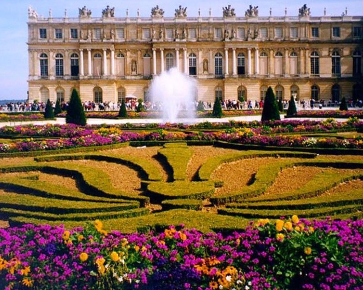 Версальский дворец и парк во Франции
