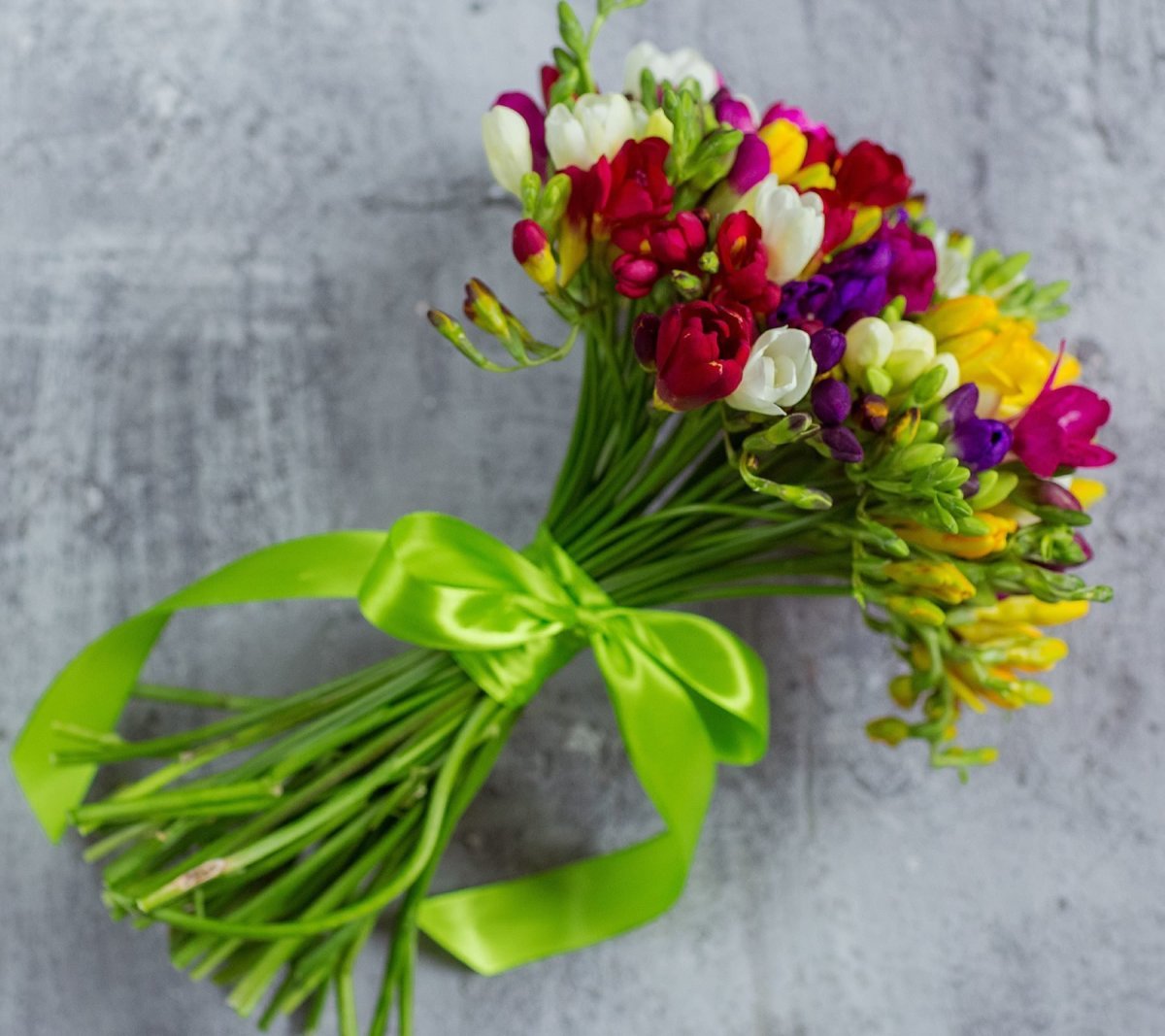 Фрезии букет невесты