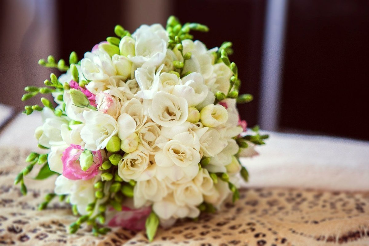 Фрезия букет