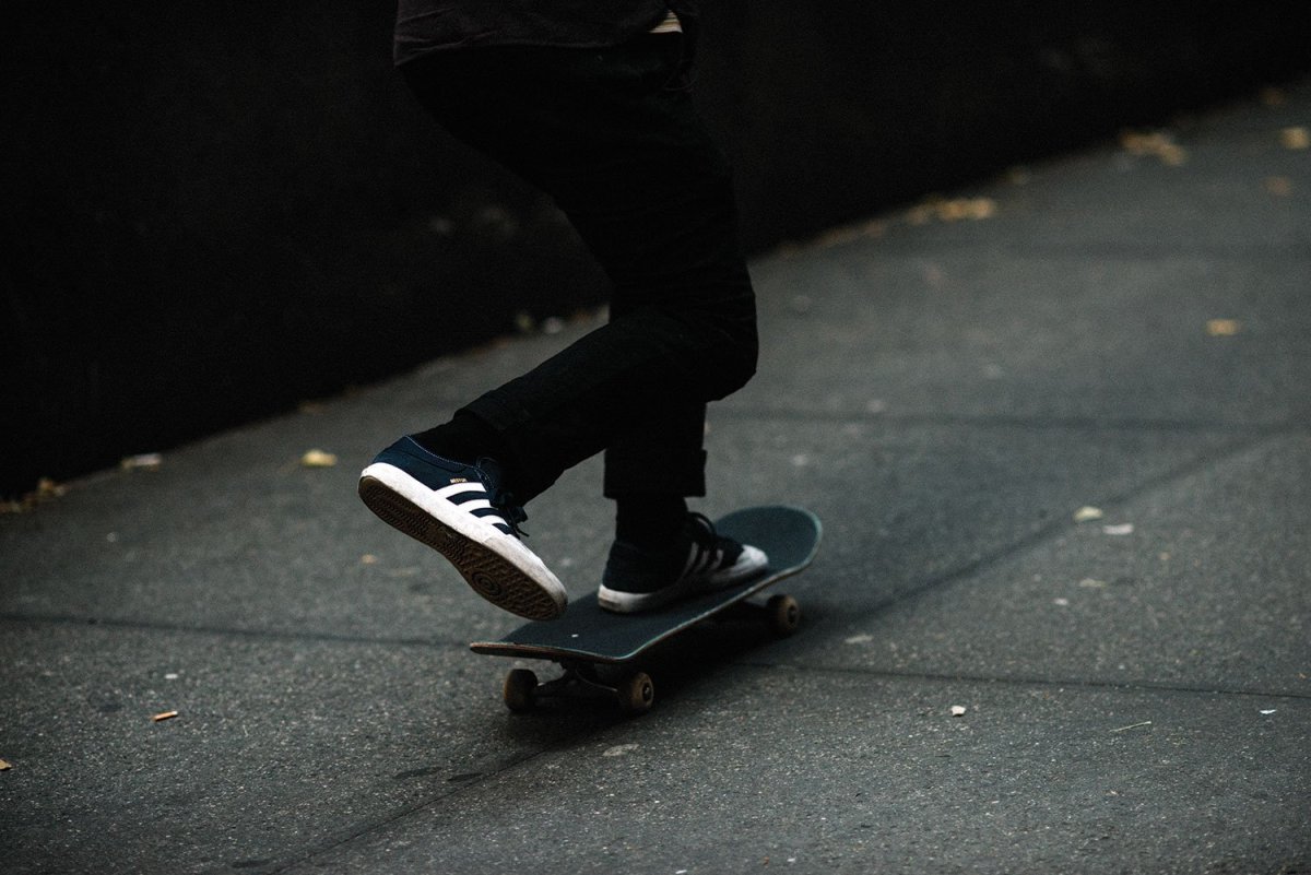 Парень на скейте