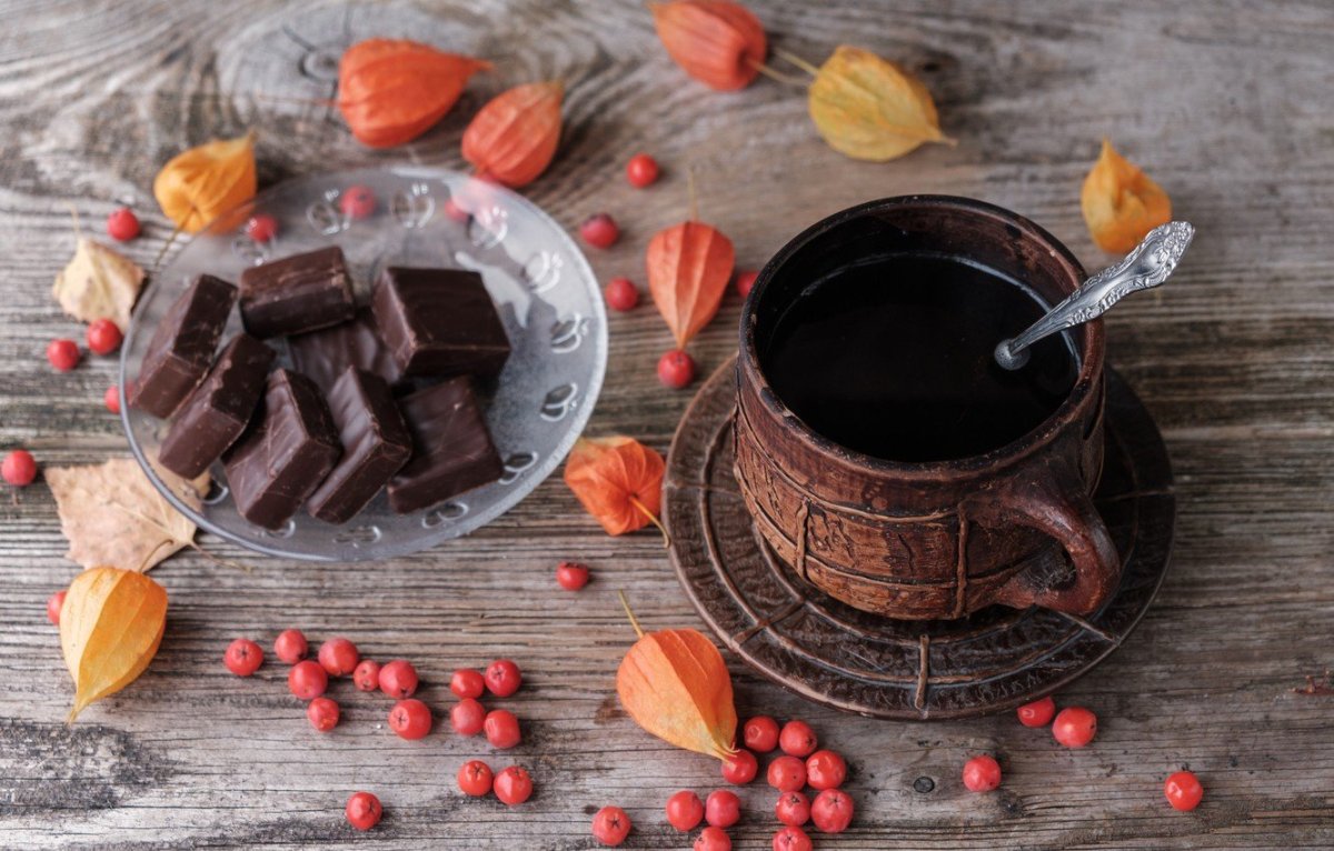 Натюрморт с шоколадом