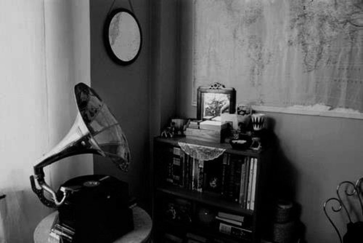 Человек с граммофоном