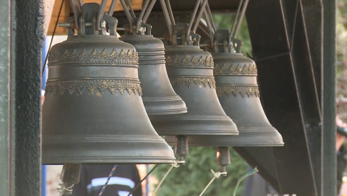 Колокол из бетона