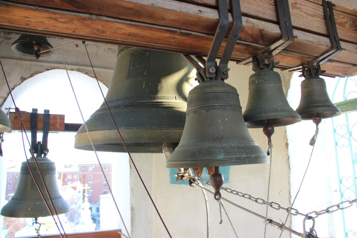 Колокол на звоннице Прохоровка