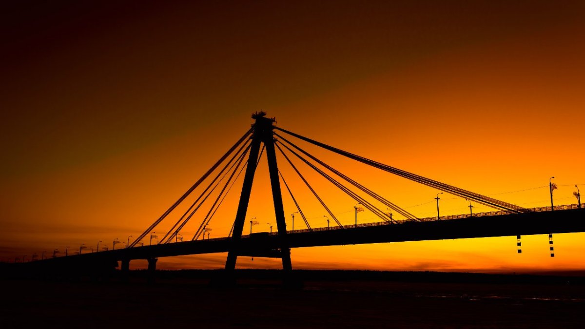 Октябрьский мост Череповец ночью