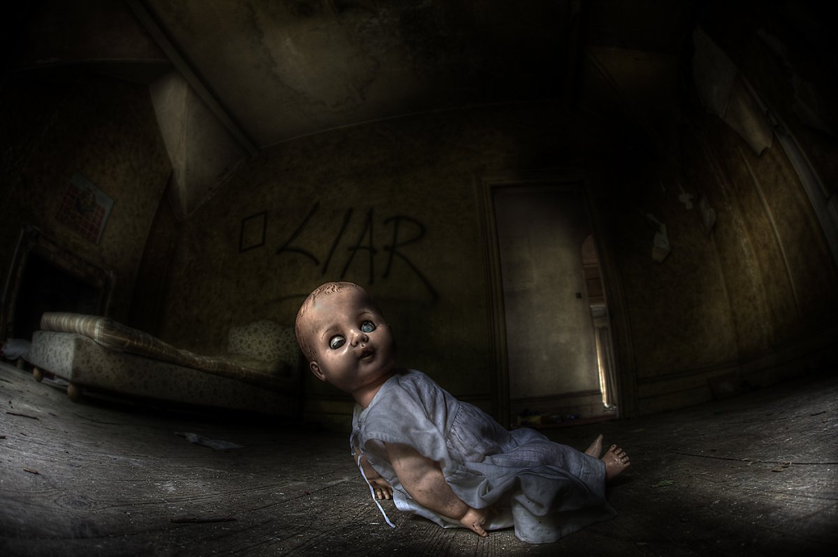 Антон Семенов художник gloom82