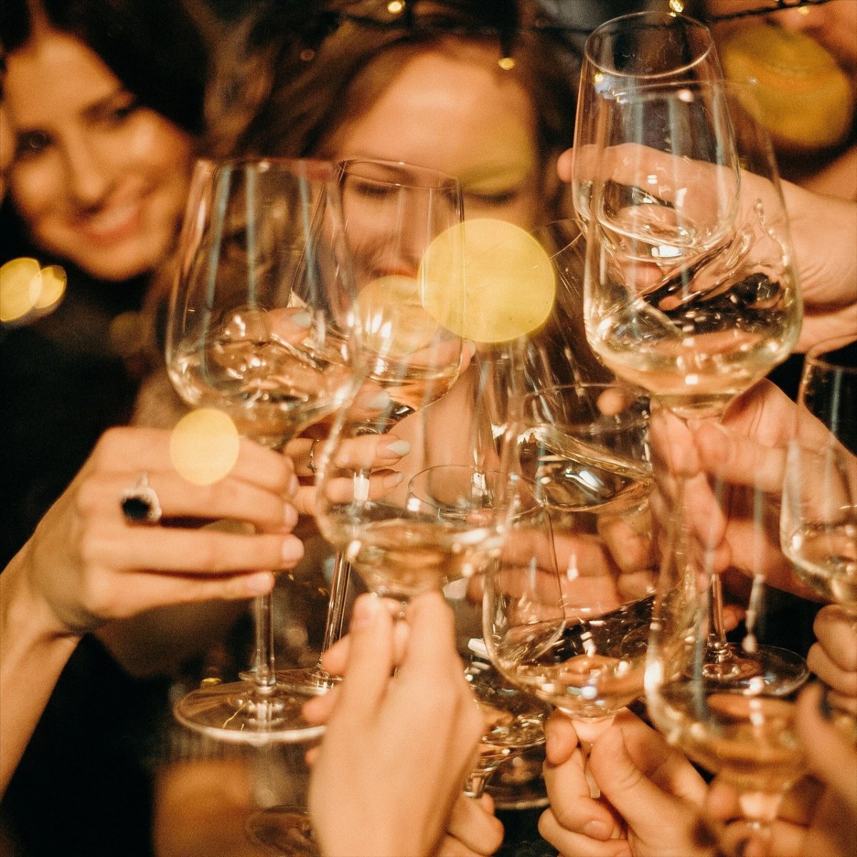 Девочки на корпоративе