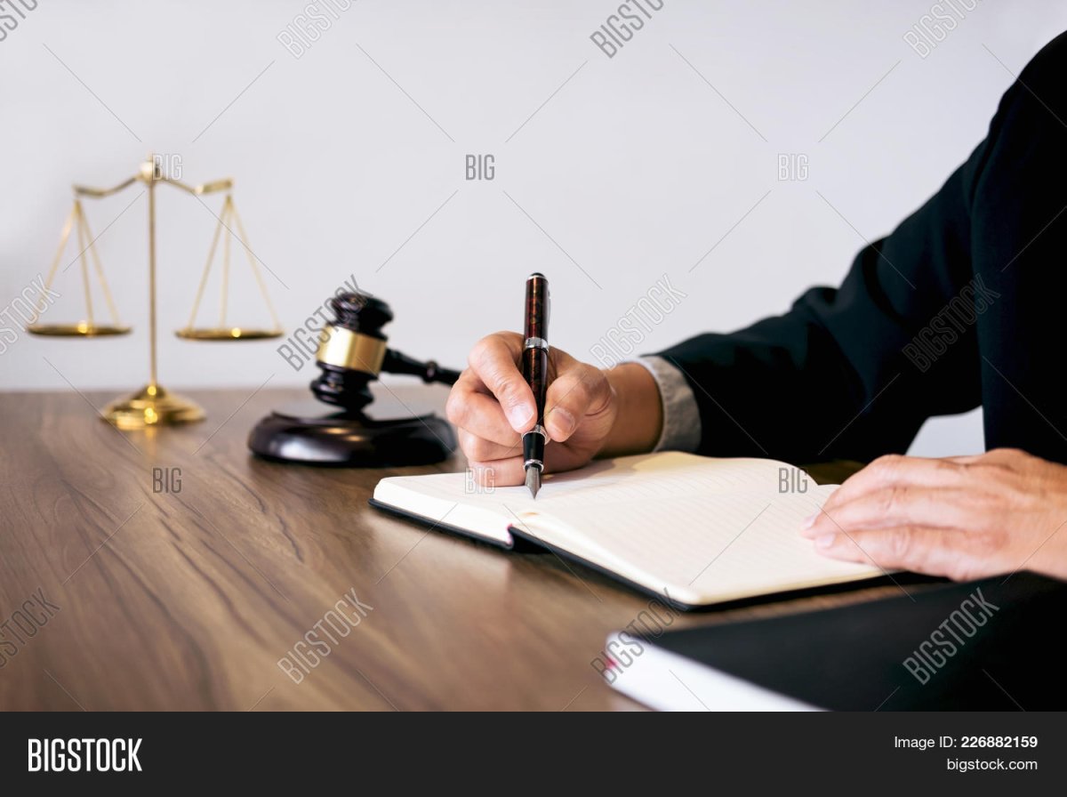 Нотариальный перевод фон