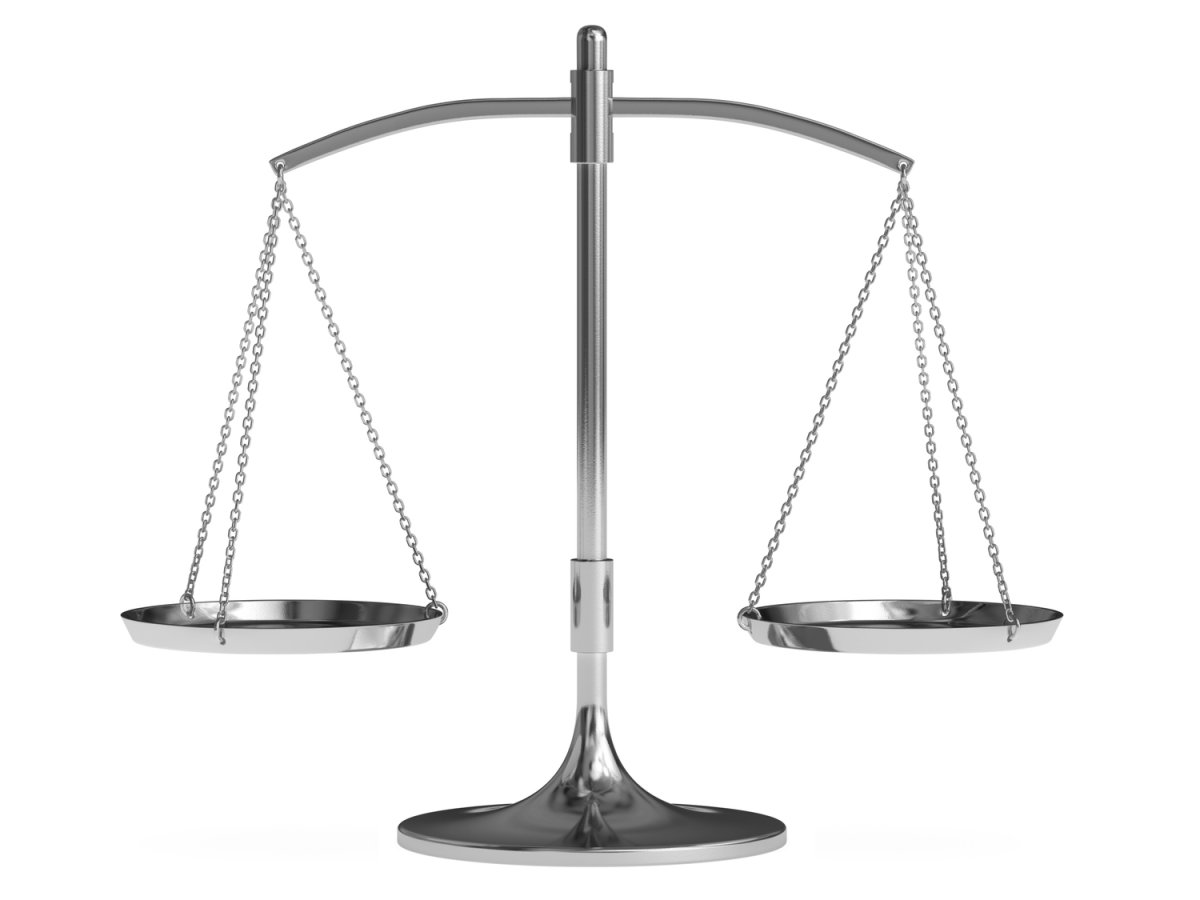 Весы перевешивает чаша