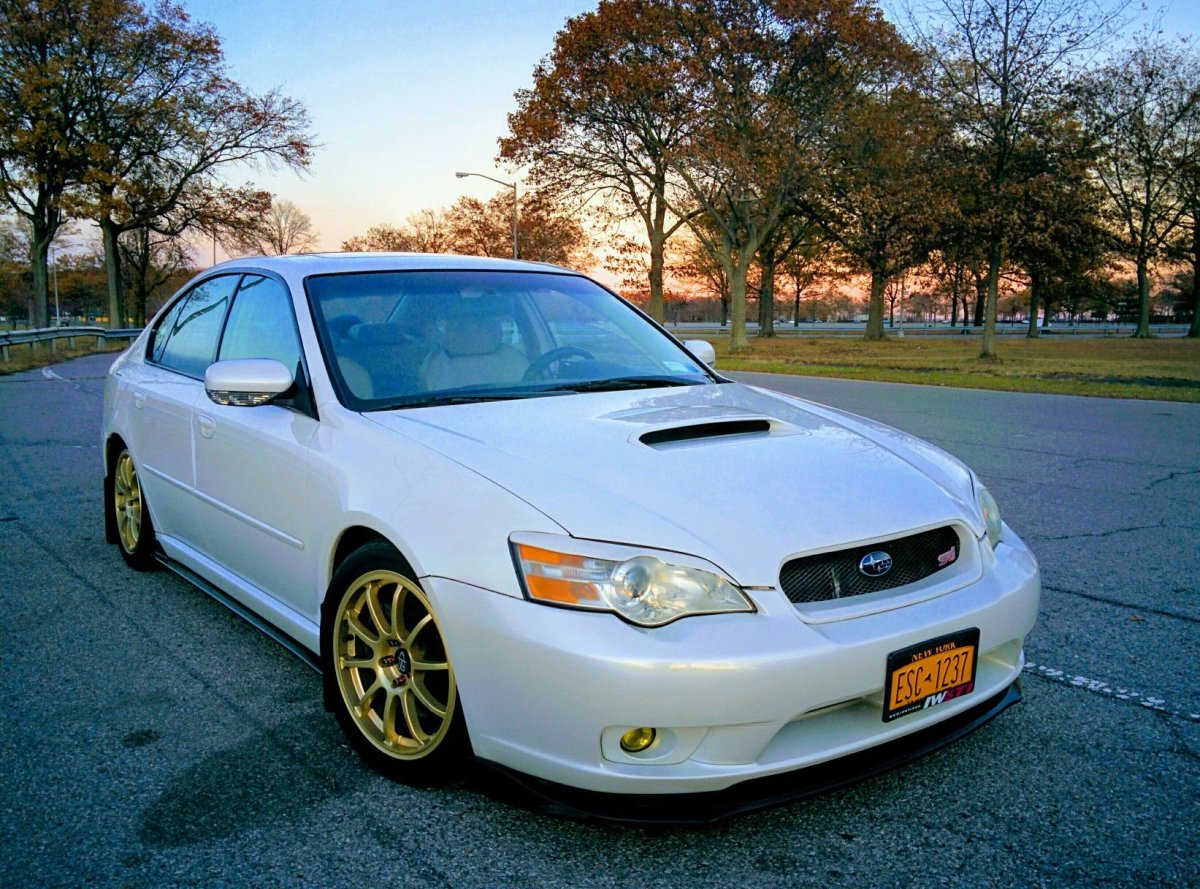 Subaru Legacy gt