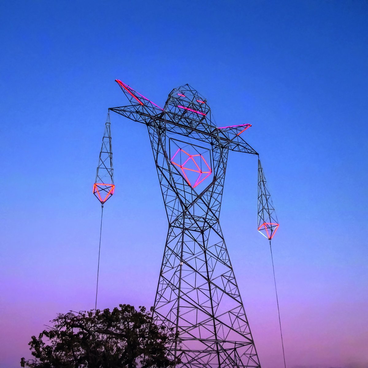 Необычные опоры ЛЭП