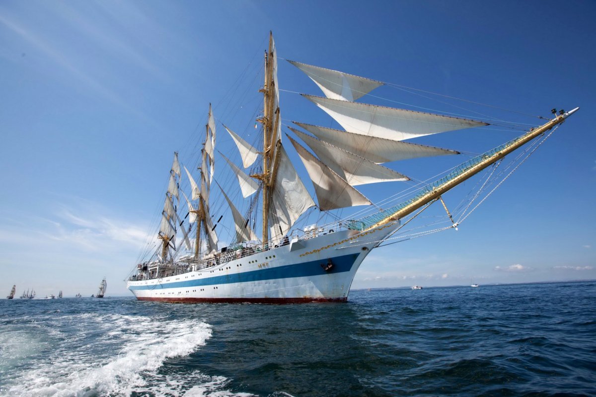 Пятимачтовый парусник