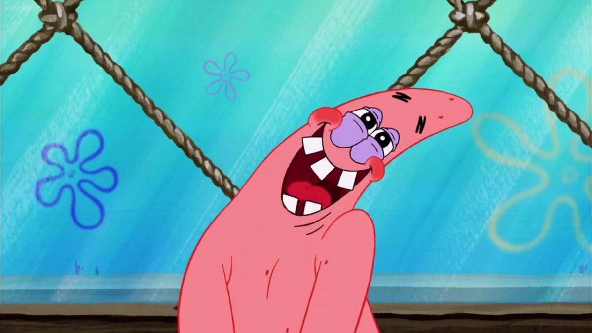 Смущенная блондинка