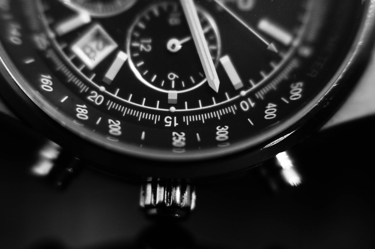 Значок часов на прозрачном фоне