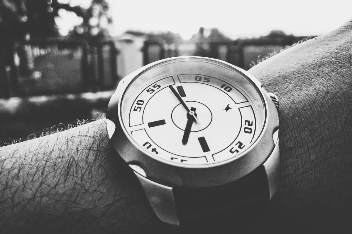 Циферблат часов