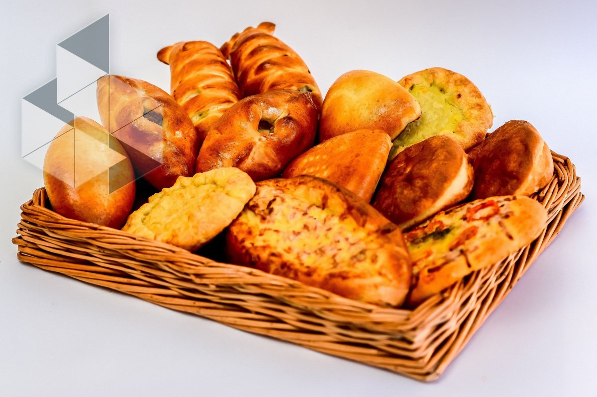 Пирожки на тарелке