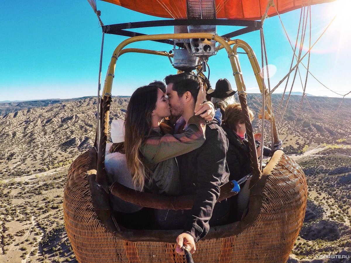 Воздушный шар в воздухе